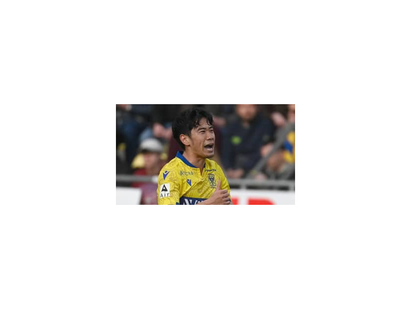 「顔が凹んだ」 香川真司、顔面エルボーに激怒！元審判も同意