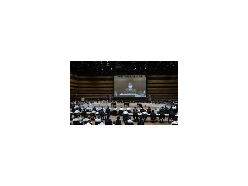奈良市で始まった全国知事会議＝28日午前