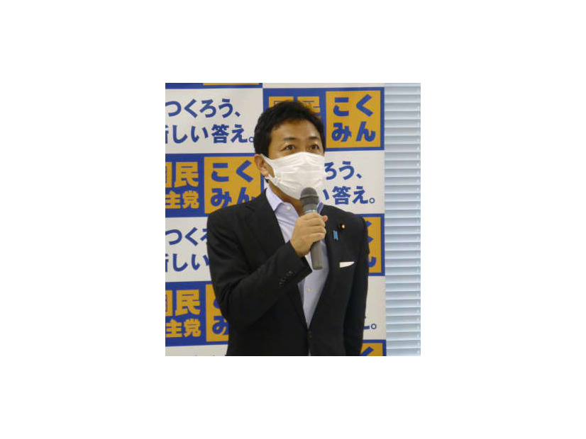 国民民主党の両院議員総会であいさつする玉木代表＝5日午前、国会