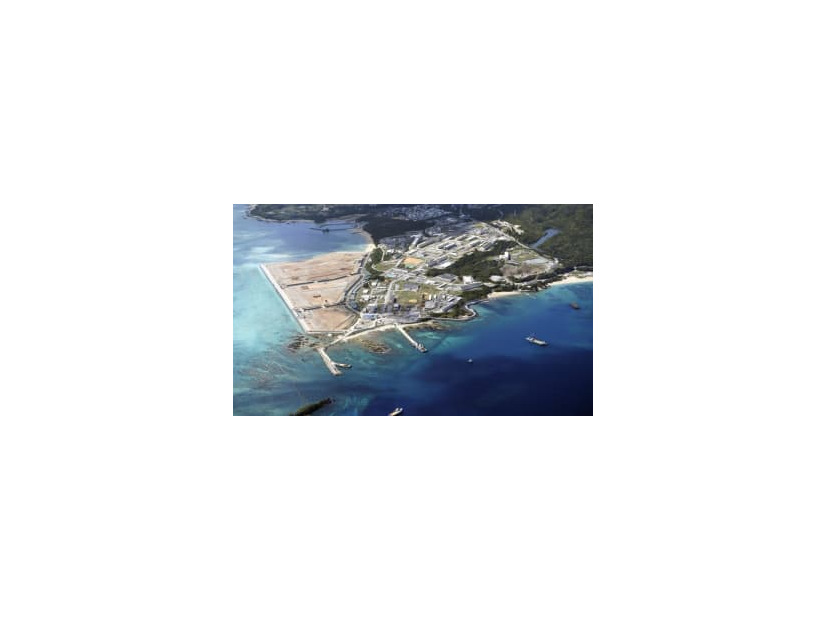 米軍普天間飛行場の移設先、沖縄県名護市辺野古沿岸部＝2月
