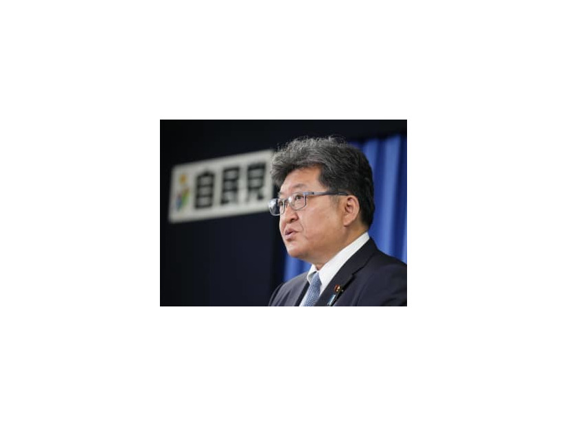 記者会見する自民党の萩生田政調会長＝10日、東京・永田町の党本部