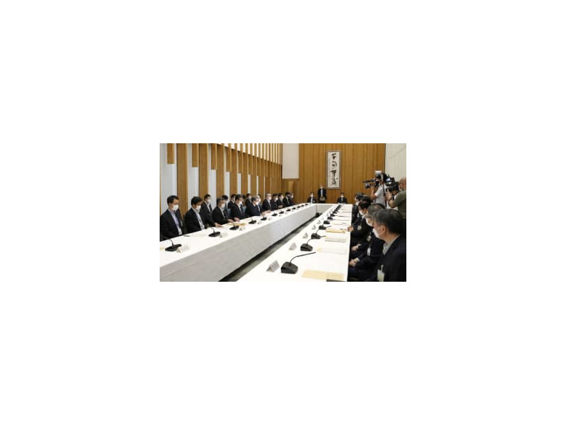 首相官邸で開かれた葬儀実行幹事会＝31日午後