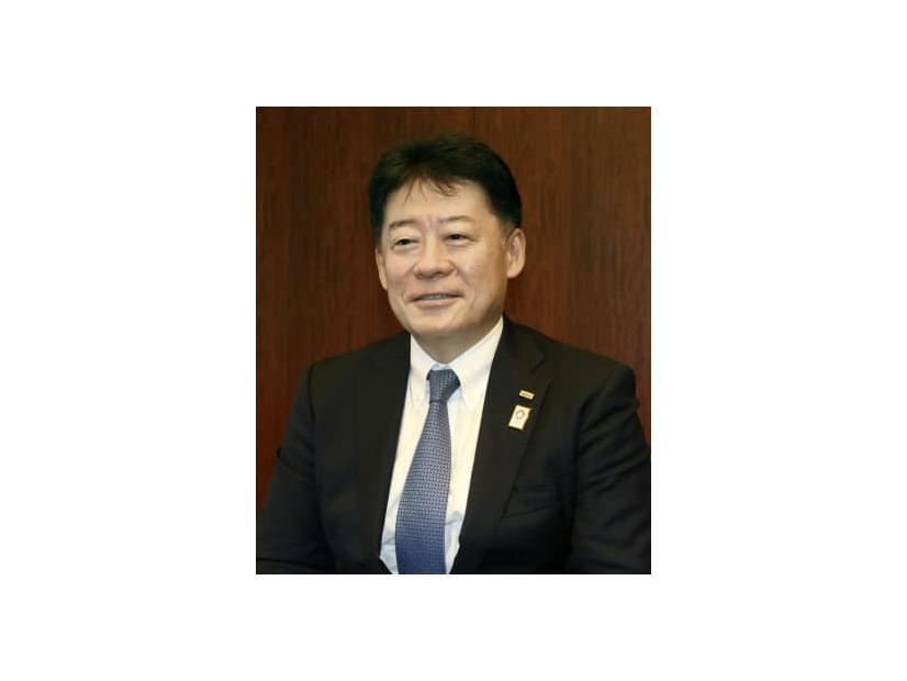 インタビューに答える、みずほ銀行で西日本地区を担当する藤城豪二副頭取
