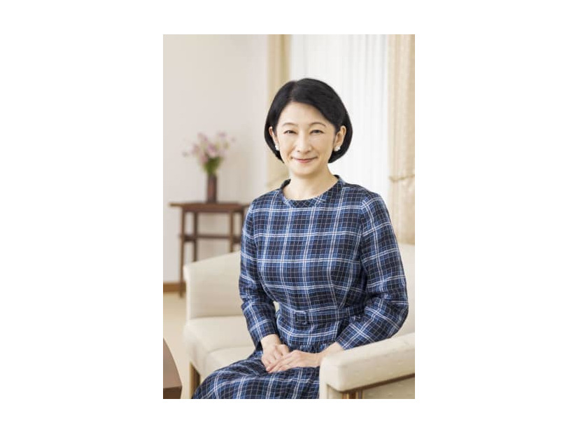 56歳の誕生日を迎えられた秋篠宮妃紀子さま＝東京・元赤坂の宮邸（宮内庁提供）