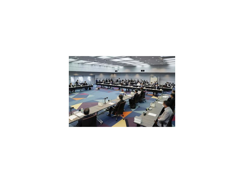 法務省で開かれた法制審議会＝12日午後