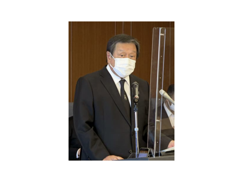 記者会見する浜田防衛相＝13日午前、防衛省