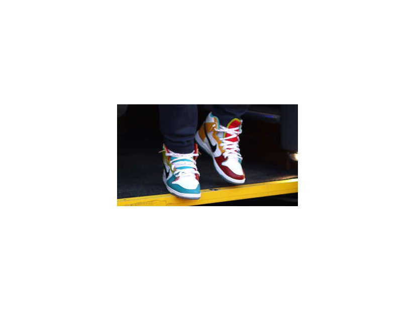 怪物ハーランドが履いてる「NIKEの両足色違いスニーカー」を調べてみた