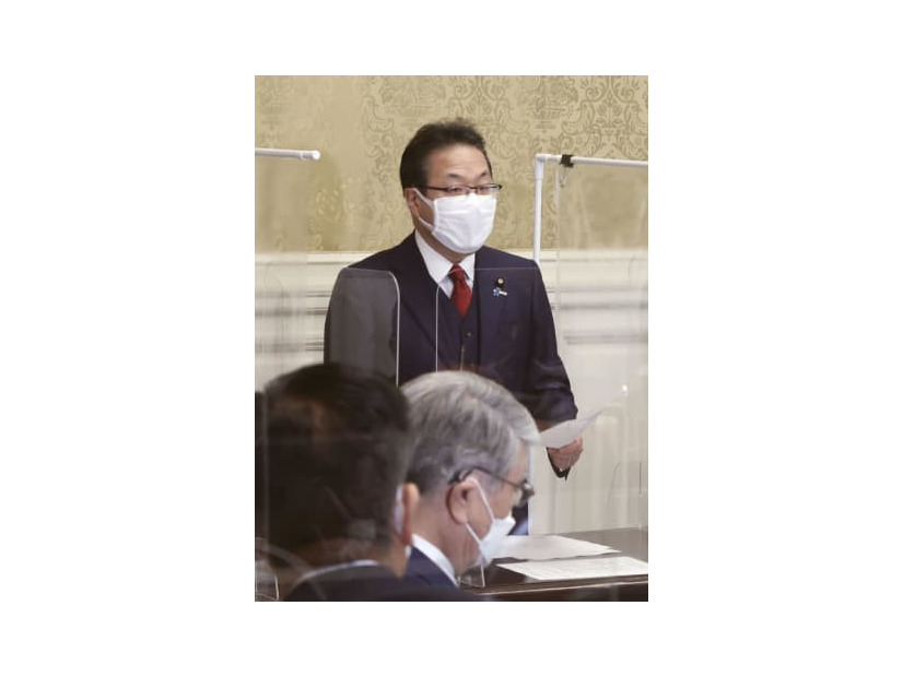 自民党の会合であいさつする世耕参院幹事長＝3日午前、国会