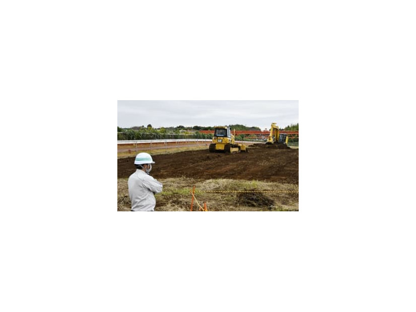 成田国際空港会社が着手した東関東自動車道の移設工事現場＝19日午前、千葉県成田市