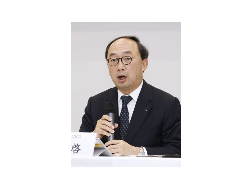 一連の検査不正について記者会見する三菱電機の漆間啓社長＝5月25日、東京都千代田区