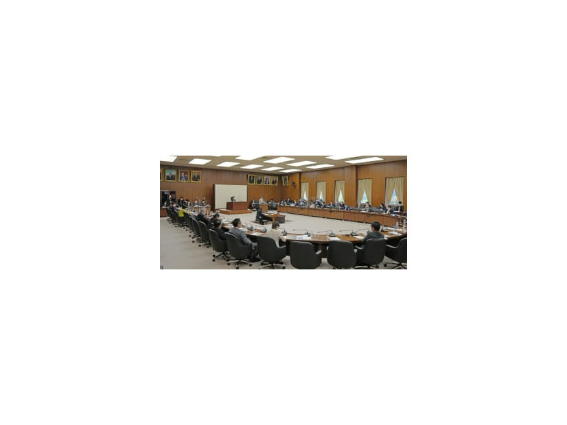 開かれた衆院文科委＝26日午前