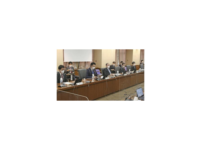 財務省で開かれた全国財務局長会議＝1日午前