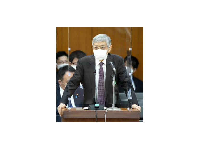 衆院財務金融委で答弁する日銀の黒田総裁＝2日午前
