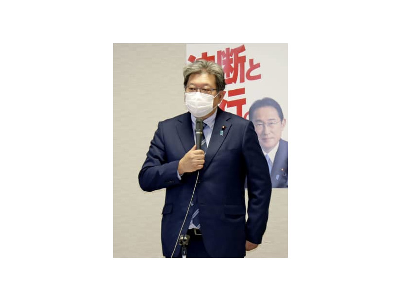 地方組織の政策責任者を集めた会議であいさつする自民党の萩生田政調会長＝6日午後、東京・永田町の党本部