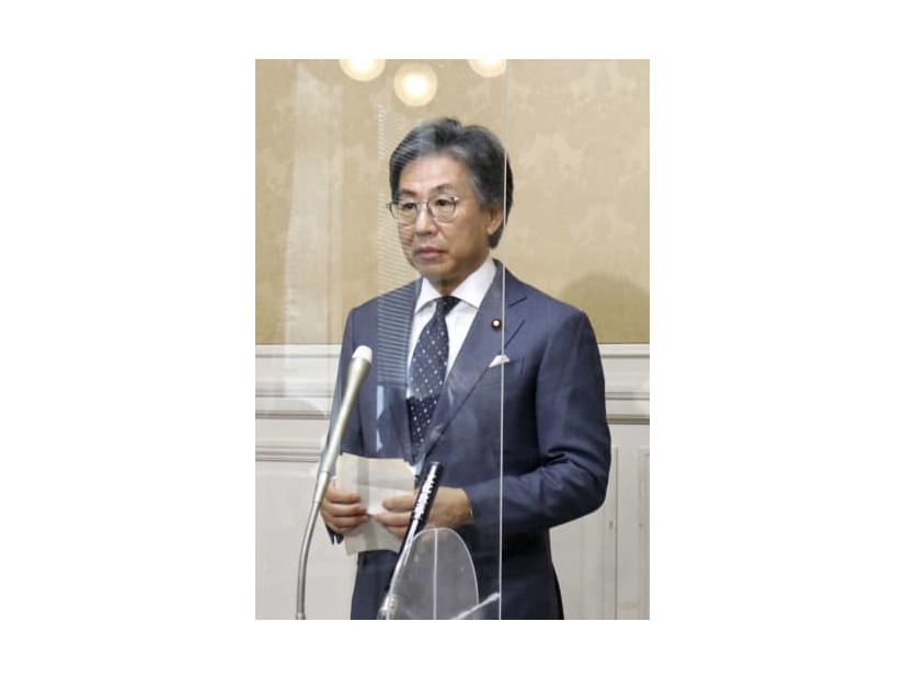 寺田総務相に関し記者団の取材に応じる立憲民主党の安住国対委員長＝9日午前、国会