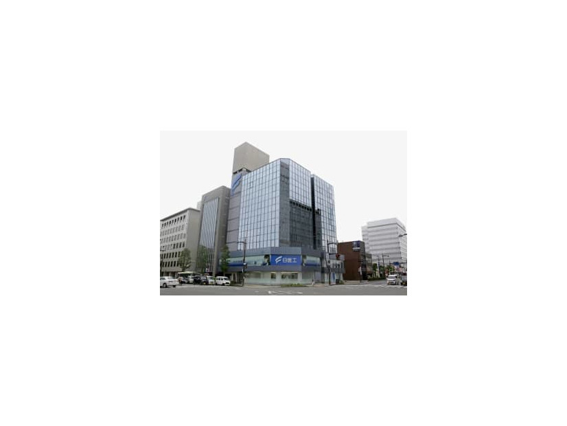 日医工本社＝5月、富山市