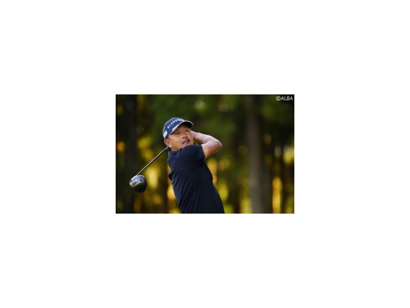 単独首位で決勝ラウンドにコマを進めた岩田寛（撮影：上山敬太)