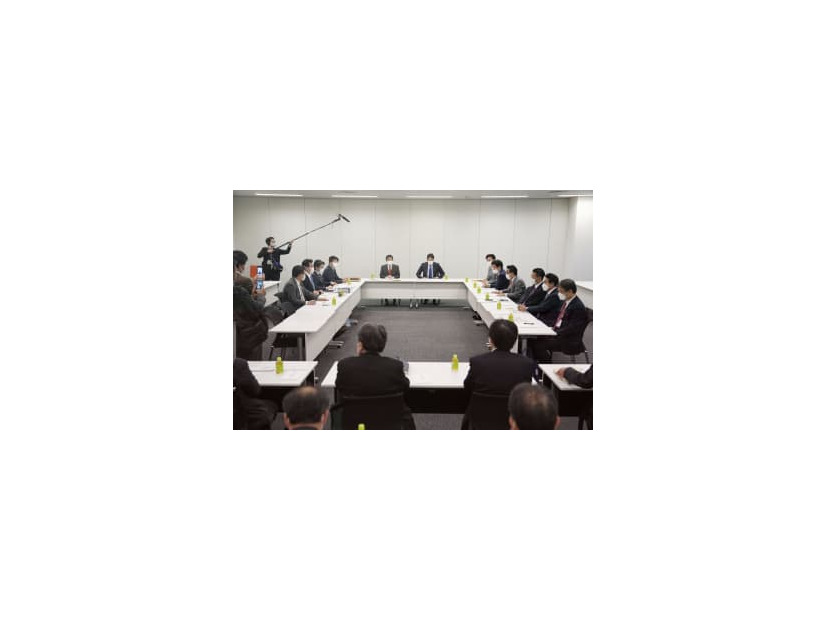 国会内で開かれた、国家安全保障戦略改定に向けた実務者によるワーキングチーム会合＝18日午後