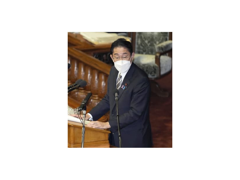 閣僚辞任について、衆院本会議で質問に答える岸田首相＝21日午後