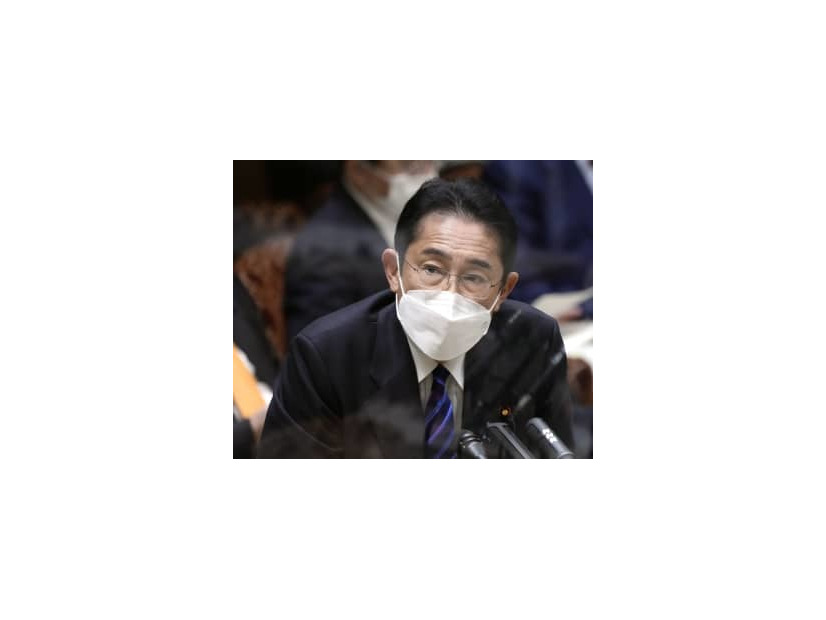 参院予算委で答弁する岸田首相＝1日午後