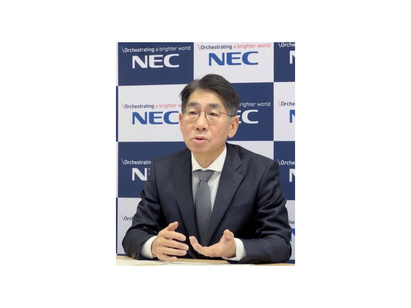 インタビューに応じるNECの森田隆之社長