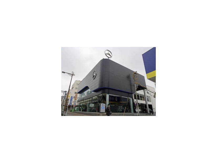 メルセデス・ベンツ日本が開設したEV専門拠点＝6日、横浜市