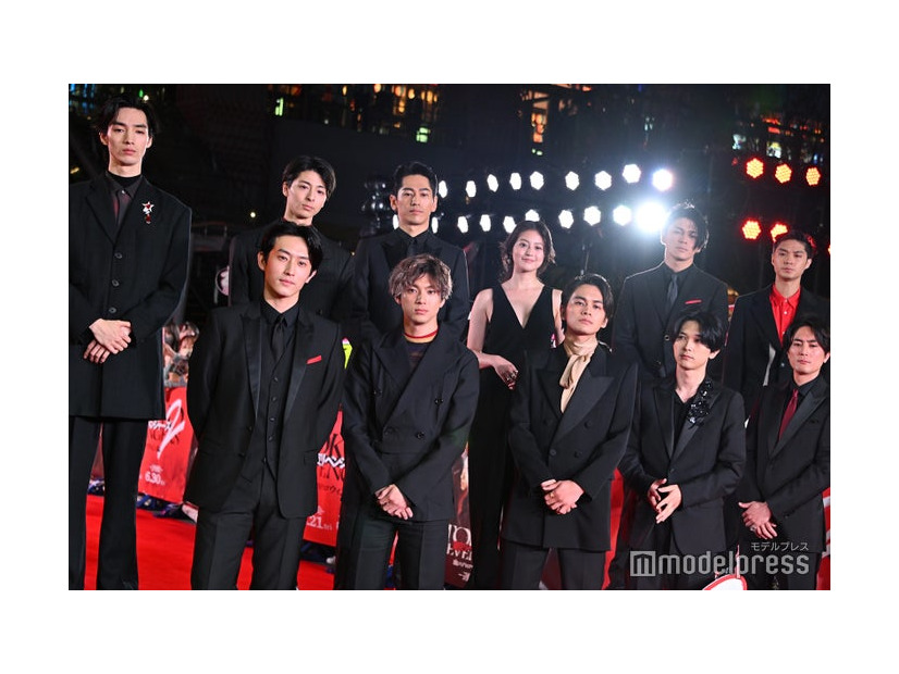 （後列）清水尋也、高杉真宙、永山絢斗、今田美桜、眞栄田郷敦、磯村勇斗（前列）杉野遥亮、山田裕貴、北村匠海、吉沢亮、間宮祥太朗（C）モデルプレス（C）モデルプレス