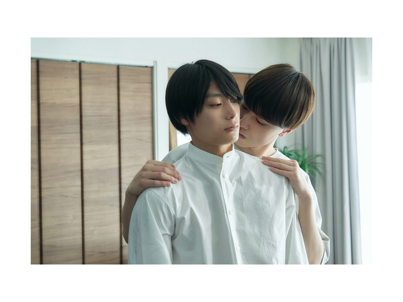 高松アロハ、櫻井佑樹「4月の東京は…」第5話より（C）「4月の東京は…」製作委員会・MBS