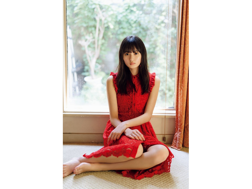 遠藤さくら（C）KOBUNSHA、光文社