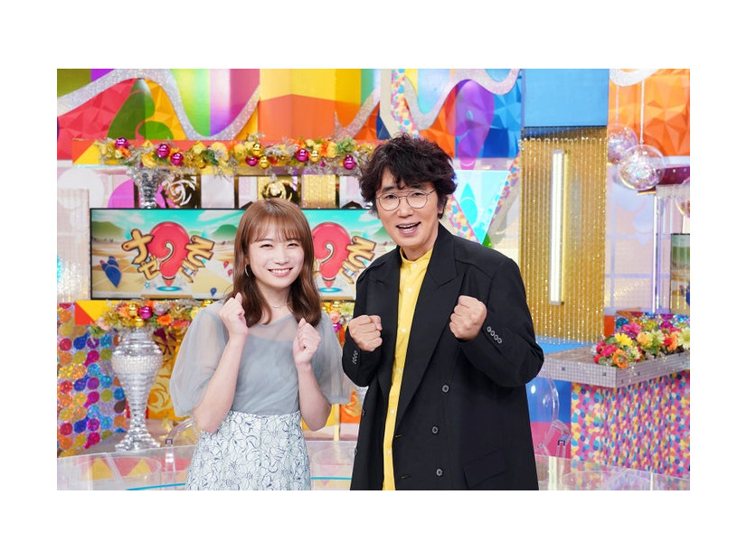 秋元真夏、ユースケ・サンタマリア（C）テレビ東京