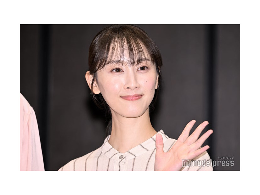 『やわ男とカタ子』記者会見に出席した松井玲奈（C）モデルプレス