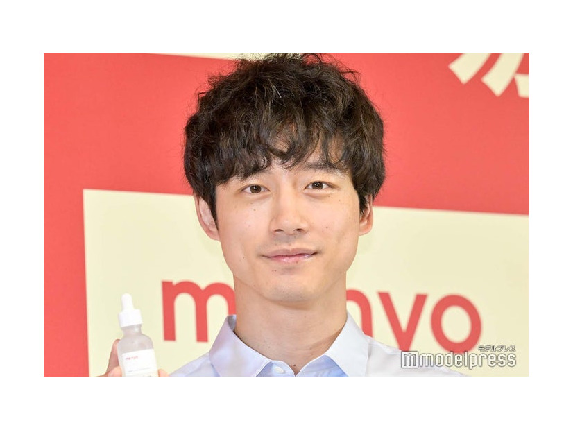 スキンケアに目覚めた坂口健太郎（C）モデルプレス