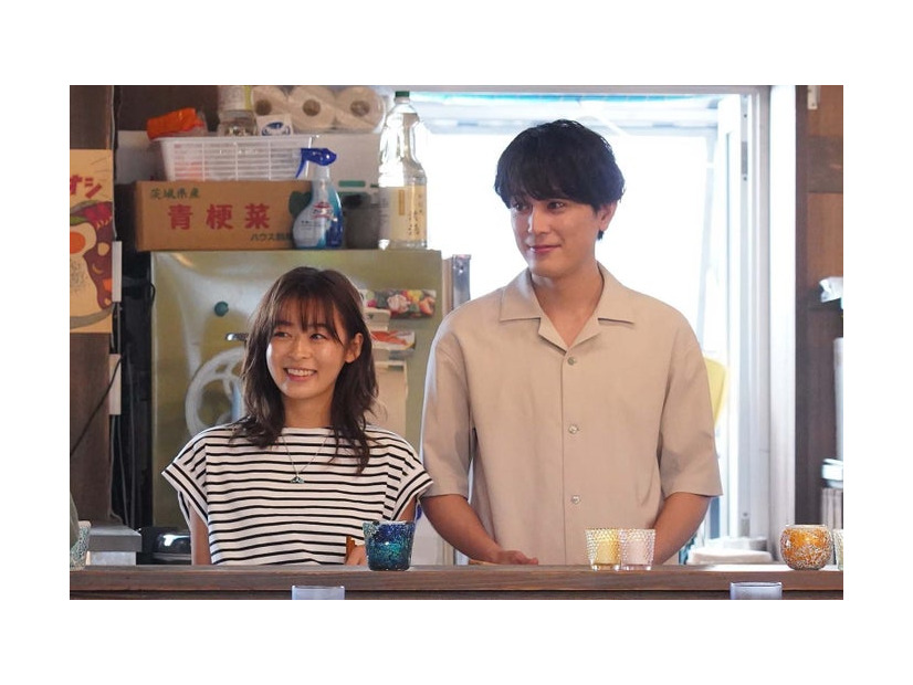 森七菜、間宮祥太朗「真夏のシンデレラ」第8話より（C）フジテレビ