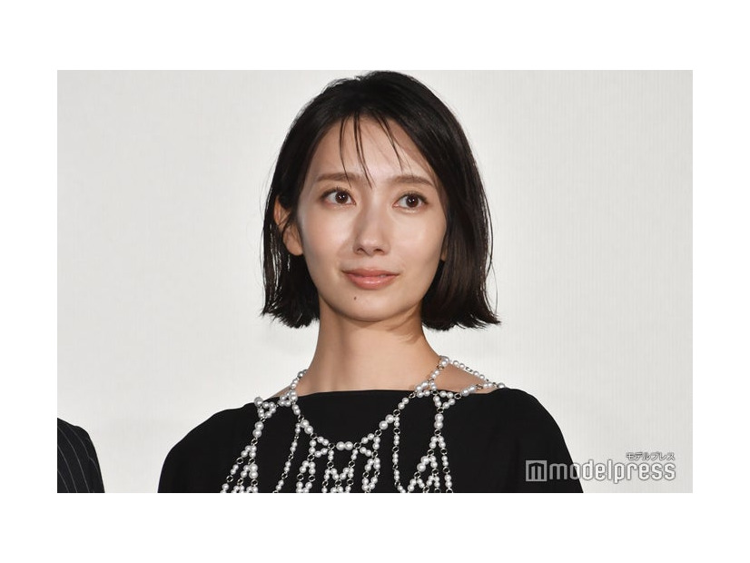 アナログな習慣を語った波瑠（C）モデルプレス