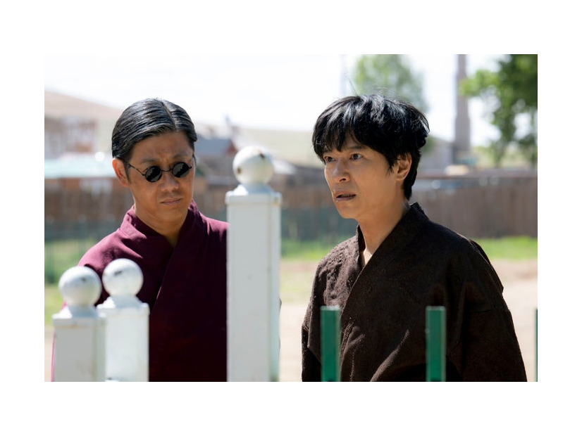 林泰文、堺雅人「VIVANT」第8話より（C）TBS