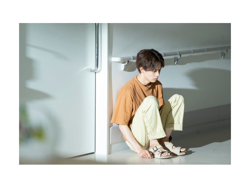草川拓弥「みなと商事コインランドリー2」第10話より（C）缶爪さわ・椿ゆず／KADOKAWA／「みなと商事コインランドリー2」製作委員会