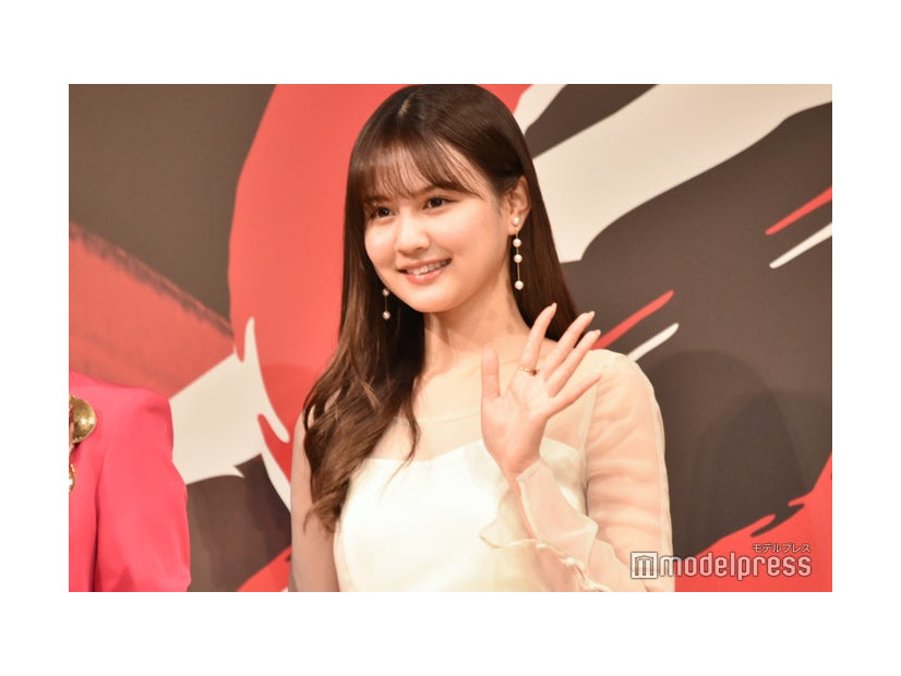 ヘアチェンジ前の中村麗乃（C）モデルプレス