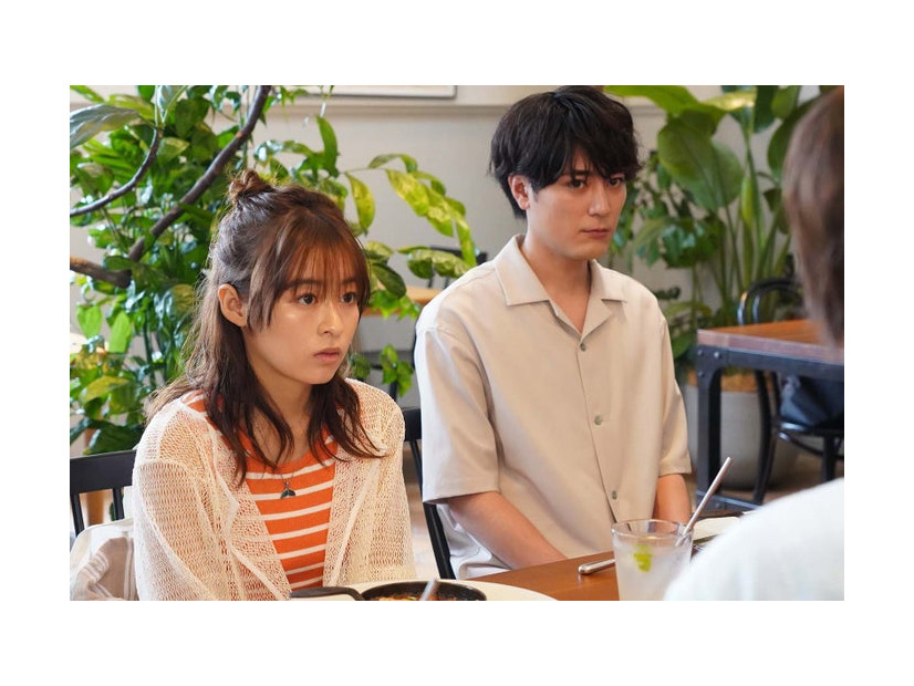 森七菜、間宮祥太朗「真夏のシンデレラ」第9話より（C）フジテレビ