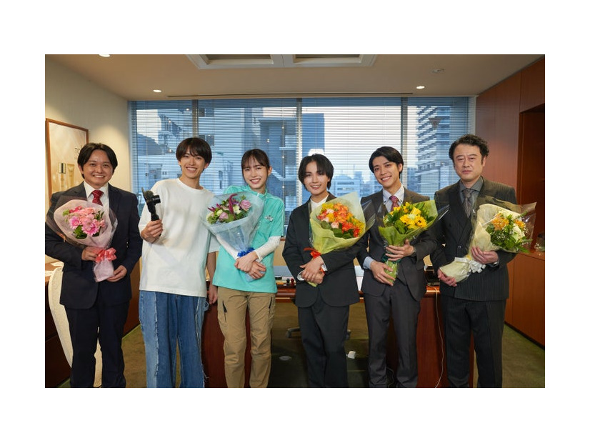 大西流星ら「紅さすライフ」 クランクアップの様子（C）NTV・J Storm