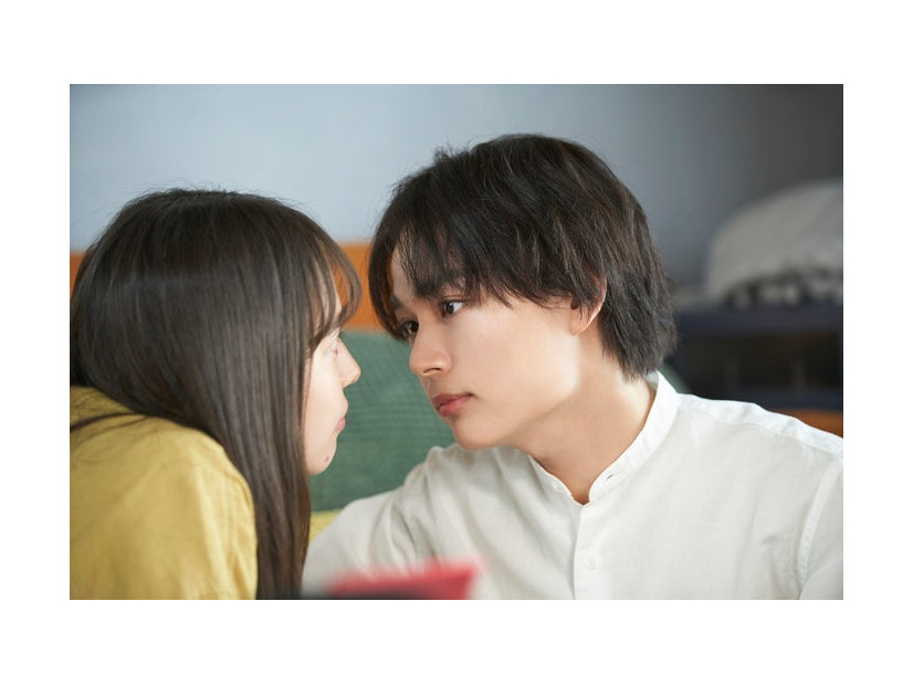 井桁弘恵、大西流星「紅さすライフ」最終話より（C）NTV・J Storm