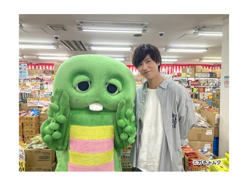 ガチャピン、阿部亮平（C）フジテレビ