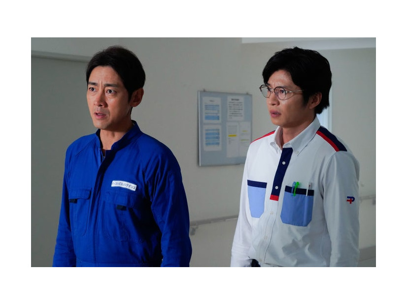 小泉孝太郎、田中圭「ブラックポストマン」最終話より（C）テレビ東京