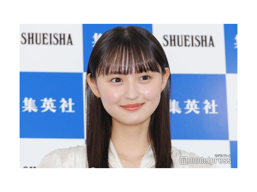 1st写真集「可憐」メディア向け発売記念会見に出席した遠藤さくら（C）モデルプレス