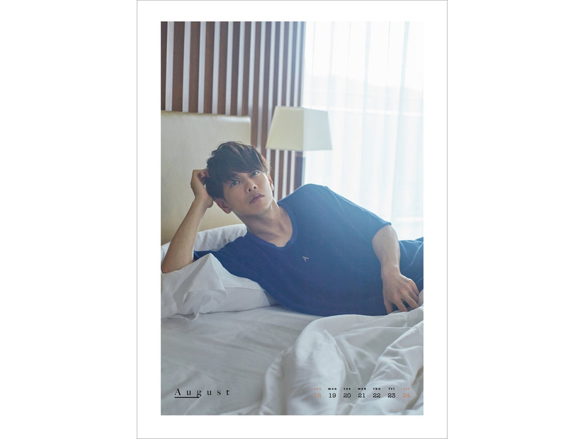 佐藤健「TAKERU SATOH 2024 CALENDAR」（提供写真）