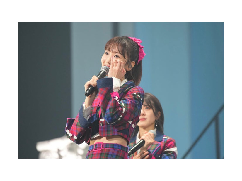 卒業発表する柏木由紀「古参も新規も⼤集合︕なんでもありのAKBでっせスペシャル」（C）AKB48