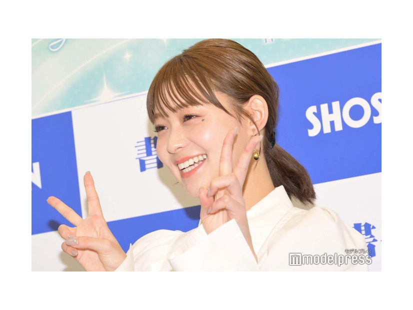「週刊ビッグコミックスピリッツ表紙登場＆デジタル写真集発売記念」囲み取材に出席した田崎さくら（C）モデルプレス