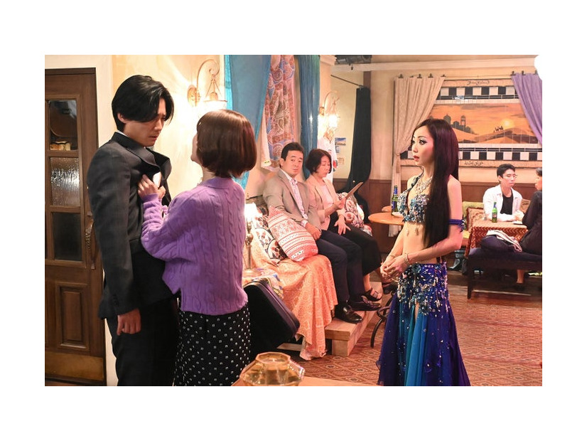 毎熊克哉、生見愛瑠、木南晴夏「セクシー田中さん」第2話より（C）日本テレビ
