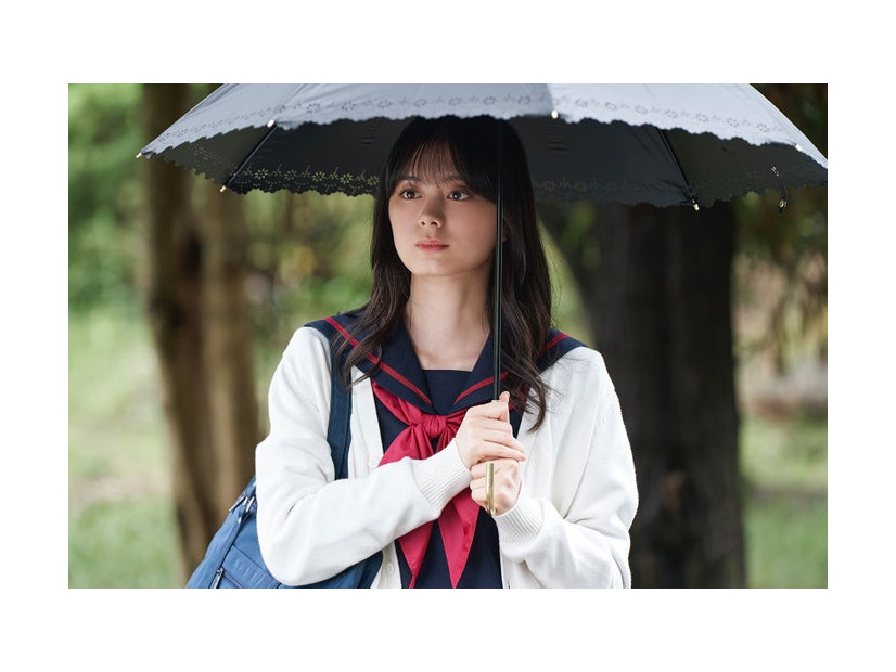 紺野彩夏（C）右腹／集英社・「君が死ぬまであと100 日」製作委員会