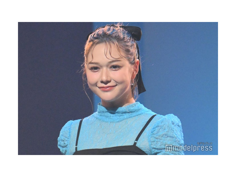 村重杏奈の「TGC teen」登場に驚き 注目の現役女子大生グループと「オールナイトフジコ」ステージで共演（C）モデルプレス