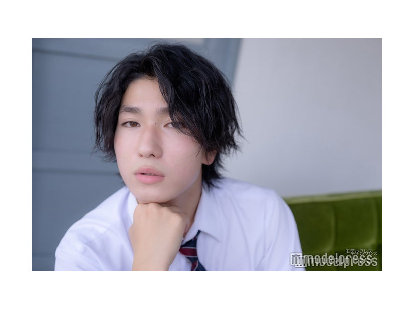 モデルプレスのインタビューに応じた野平凛音さん（C）モデルプレス